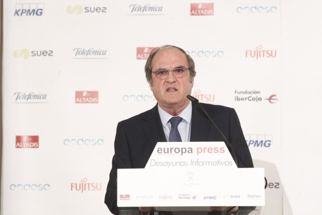 Gabilondo homenajeará a Rubalcaba siendo 