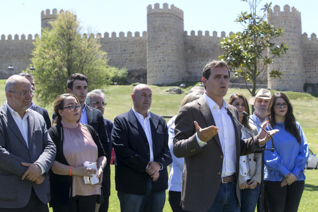 El presidente de Ciudadanos, Albert Rivera, visita Ávila