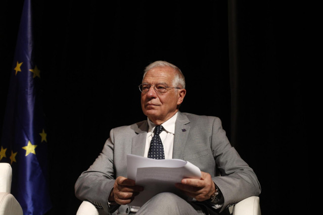 26M.- Borrell dice que es 