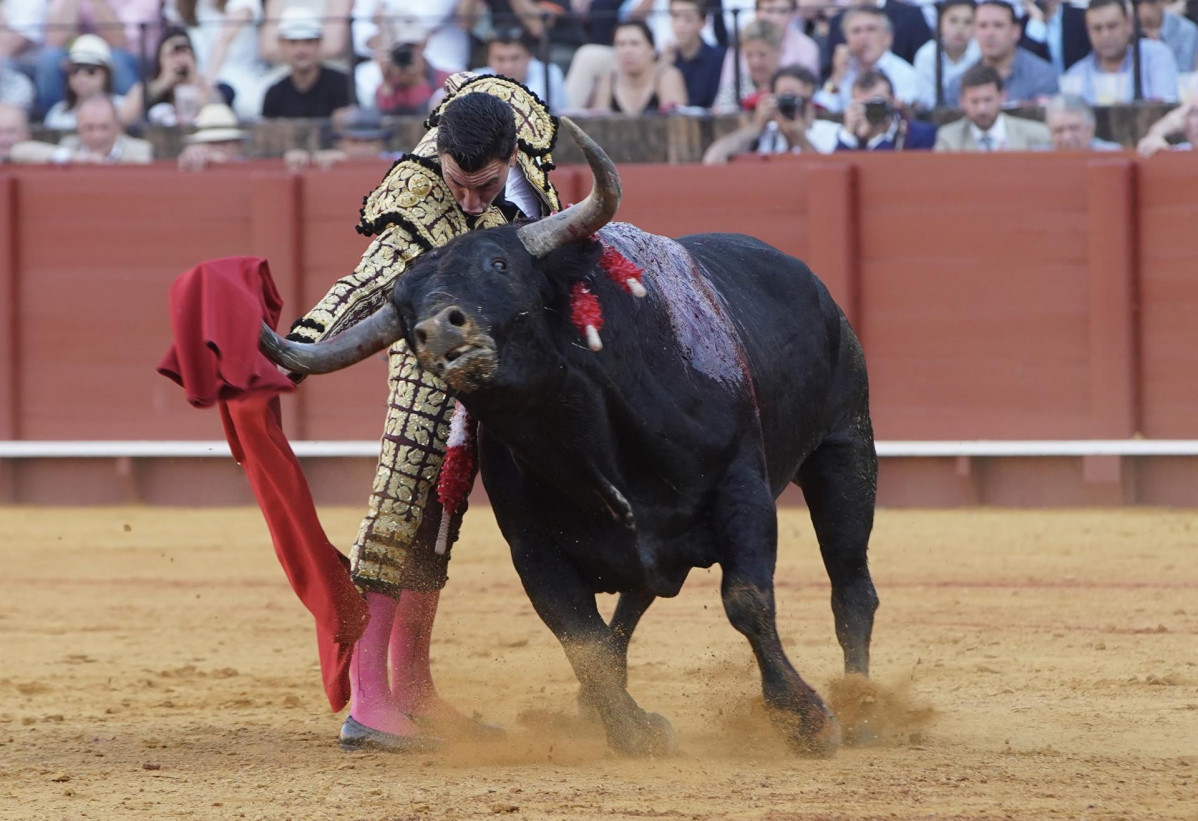 Corrida de abono de la Feria de Abril con toros de Miura para Castella, Chacón y Pepe Moral. En la Real Maestranza