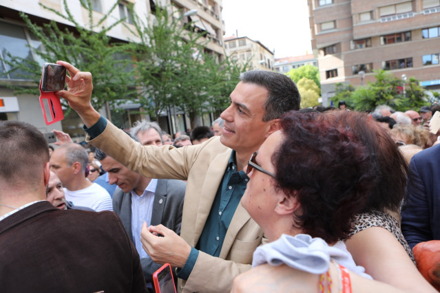 AMP.- 26M.- Pedro Sánchez llama a 