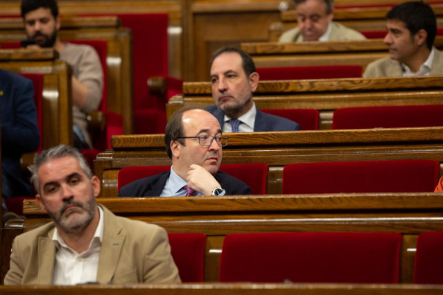 El Parlament rechaza que Iceta sea senador y bloquea que presida el Senado