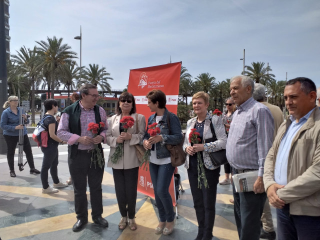 26M.-Narbona (PSOE) Ve A PP Y Cs 