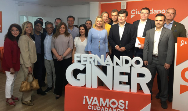 26M.- Giner (Cs) Critica La 