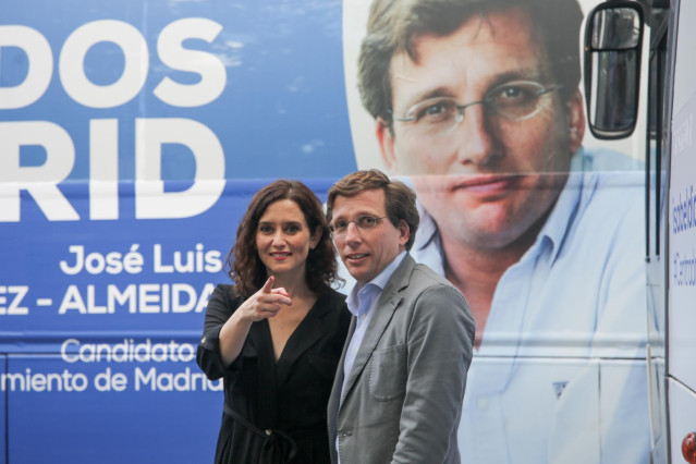 VÍDEO: 26M.- Los 'PPbus' de Madrid echan a andar para convencer al votante y hacer frente al 