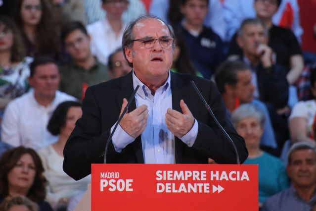 Mitin del PSOE en el Pabellón Multiusos Espartales de Alcalá de Henares en Madrid