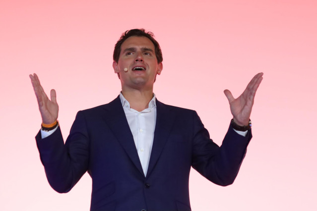 Acto de campaña de Ciudadanos en Cine Cervantes en Zaragoza