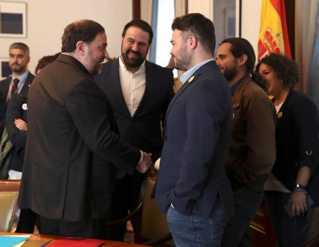 Los parlamentarios presos por el 'procés' se acreditan en el Congreso y el Senado bajo supervisión policial