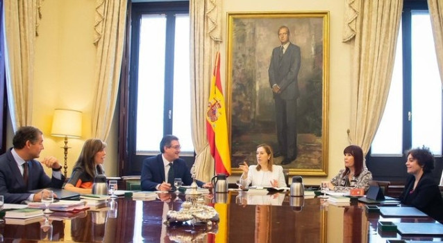 El Congrés permet debatre el decret de permisos de paternitat perquè no afecta la part orgànica de la llei d'igualtat