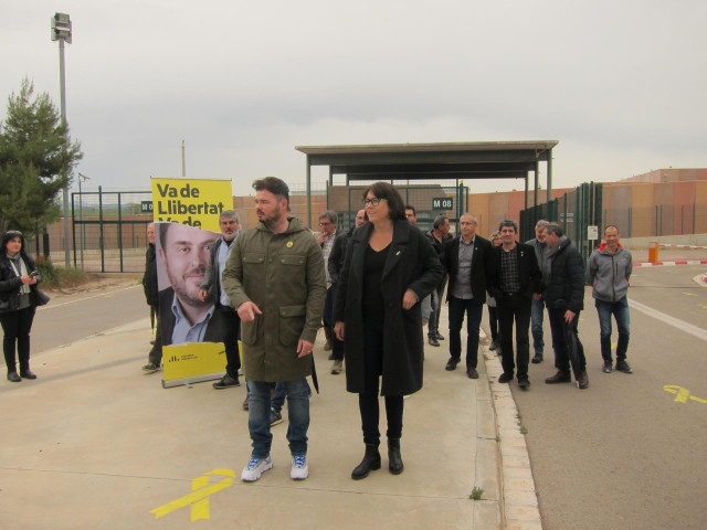 28A.- Rufián celebra un mitin en la cárcel y reta a Sánchez, Casado y Rivera a imitarle