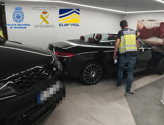 22 Detenidos En Tres Países Y 8 Millones Incautados En La Mayor Investigación Contra Un Grupo Criminal En Europa