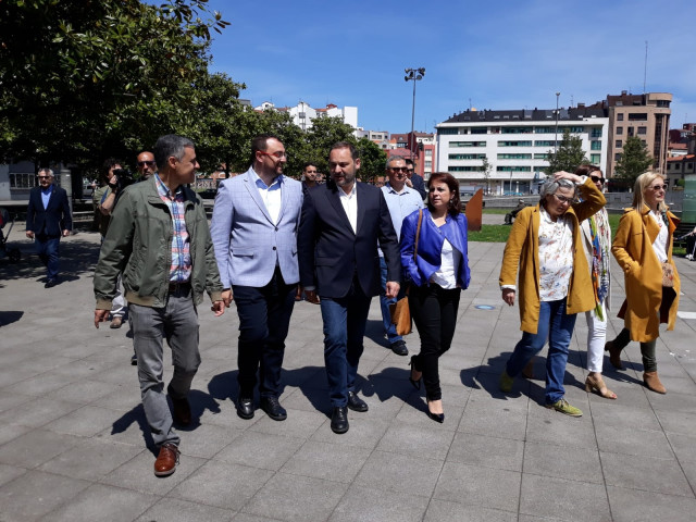 Ampl.- Ábalos afirma que 