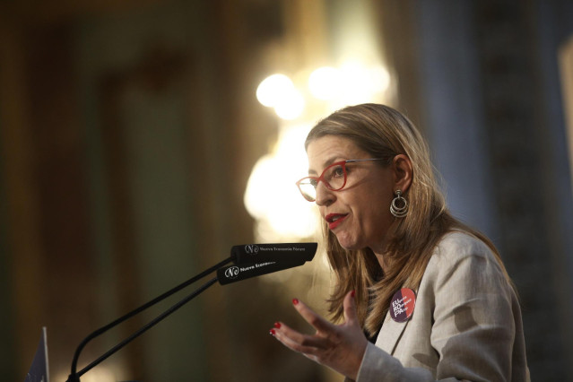 La cabeza de lista de Unidas Podemos Cambiar Europa al Parlamento europeo, María Eugenia Rodríguez Palop, protagonista de un desayuno informativo