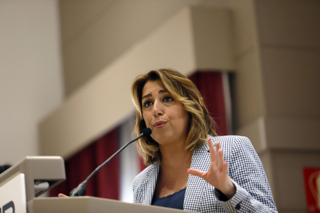 La secretaria general de PSOE-A, Susana Díaz, presenta al candidato socialista a la Alcaldía, Daniel Pérez, en 'Encuentro SER'.