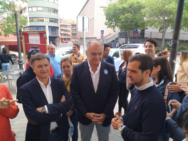 26M.- González Pons Pide 