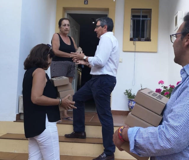 Málaga.- 26M.- El candidato del PP en Rincón de la Victoria visita 5.000 casas: 