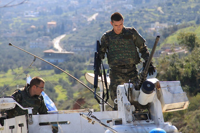 Patrulla de militares españoles en Líbano