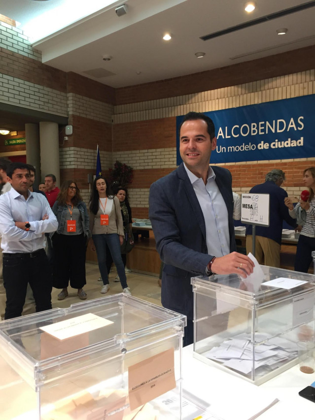 26M.- Aguado Vota Con El Objetivo De Lograr En Madrid Un Gobierno De Centro, Liberal Y Reformista