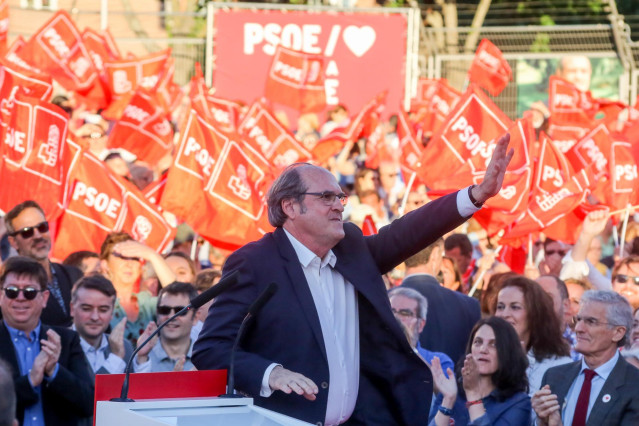 Acto de cierre de campaña del PSOE en el Auditorio Pilar García Peña de Madrid