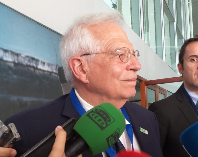 Borrell dice que la decisión de Estrasburgo sobre el recurso de Puigdemont es 
