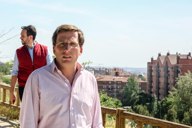 26M.- Almeida promete Concejalía de Familia, rebaja del IBI a las numerosas y proteger a 