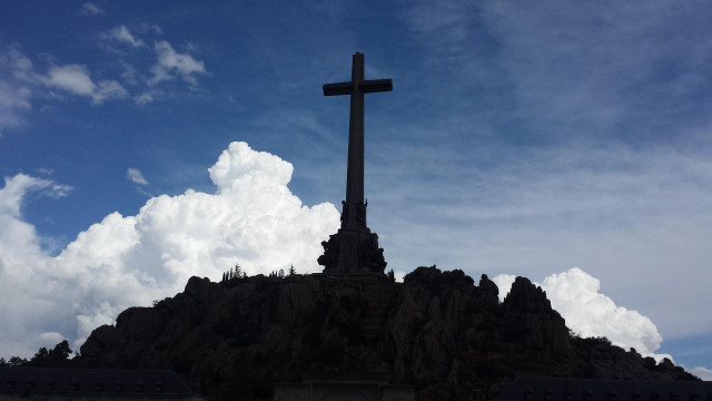 El TS demana al Govern l'acord que posa data a l'exhumació de Franco abans de decidir sobre la possible suspensió