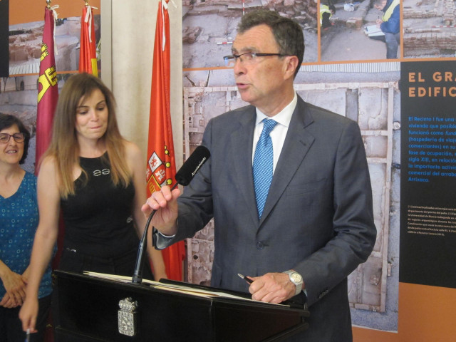 26M.- Ballesta: 