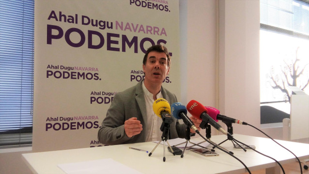 Podemos critica que el uso del Constitucional 