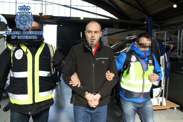 Francia traslada al jefe de ETA Mikel Carrera Sarobe a una prisión próxima a Euskadi