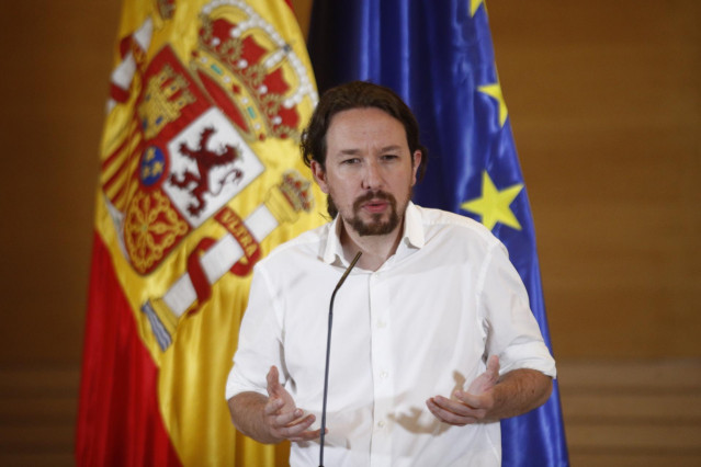 Pedro Sánchez inicia las reuniones para formar gobierno con el secretario general de Unidas Podemos, Pablo Iglesias
