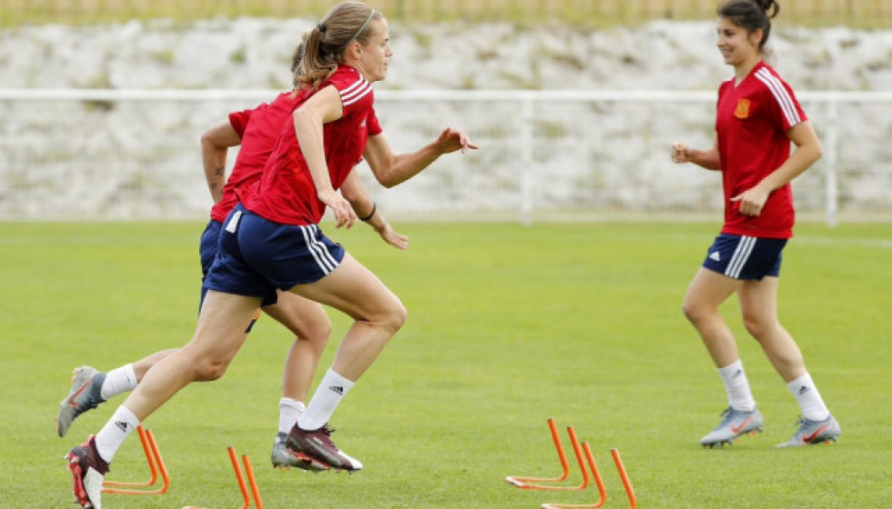Entrenoseleccionespaolafemeninadefutbol