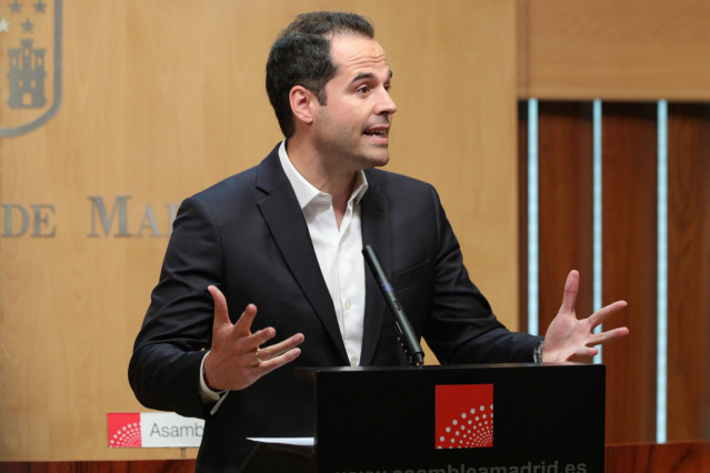 El portavoz de Ciudadanos en la Asamblea de Madrid, Ignacio Aguado, en rueda de prensa.