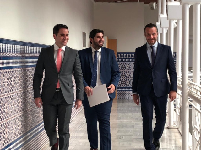 García Egea, López Miras y Segado, en la Asamblea