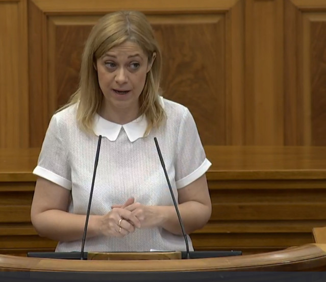 La portavoz de Ciudadanos, Carmen Picazo, en su intervención en el pleno de investidura