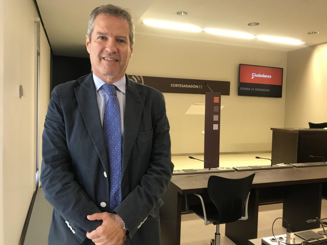 Daniel Pérez (Cs) se ha reunido con el presidente de las Cortes de Aragón