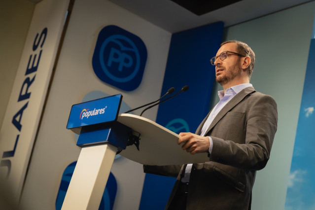 El director de campaña y vicesecretario de Organización del Partido Popular, Javier Maroto, presenta el eslogan de campaña para las próximas elecciones generales del 28 de abril.