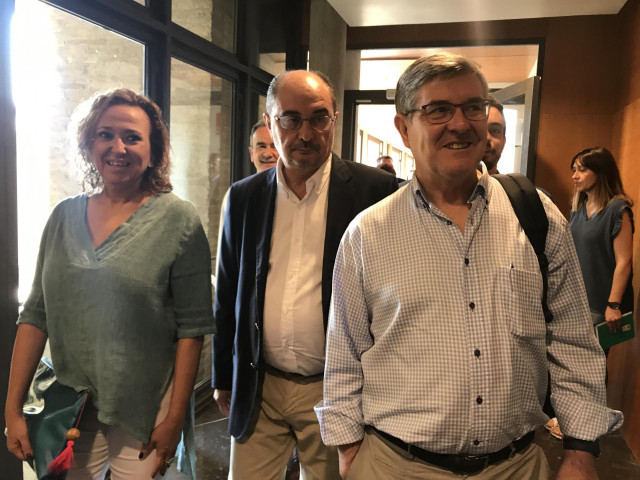 Javier Lambán, Mayte Pérez y Vicente Guillén (PSOE).