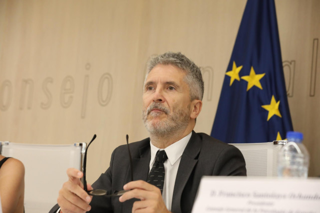 El ministro del Interior en fundiones, Fernando Grande-Marlaska, durante el acto de presentación de la 'Guía para una atención de calidad a víctimas del terrorismo'.