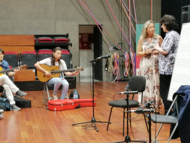 La primera teniente de alcalde del Ayuntamiento de Córdoba y secretaria andaluza de Programas y Áreas Sectoriales de Cs, Isabel Albás, en el Festival de la Guitarra de Córdoba