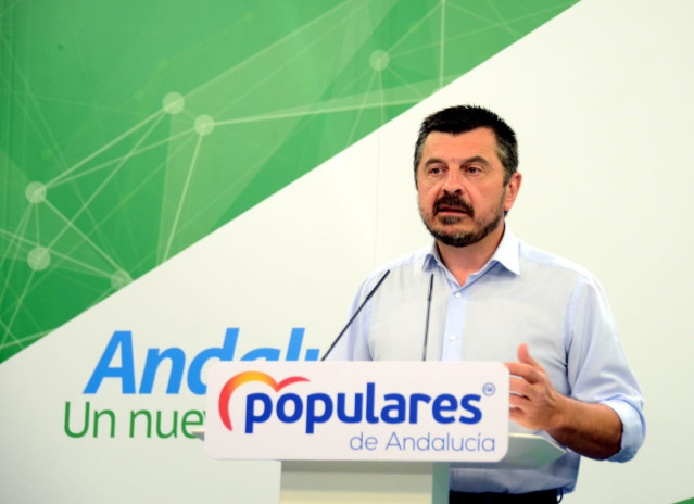 El vicesecretario general del PP-A, Toni Martín, en rueda de prensa