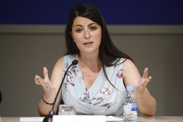 Macarena Olona participa en la Mesa redonda sobre 'El Parlamento y sociedad en el siglo XXI' en el Curso de Verano de la Asociación de Periodistas Parlamentarios del Campus Madrid de la Universidad Rey Juan Carlos.