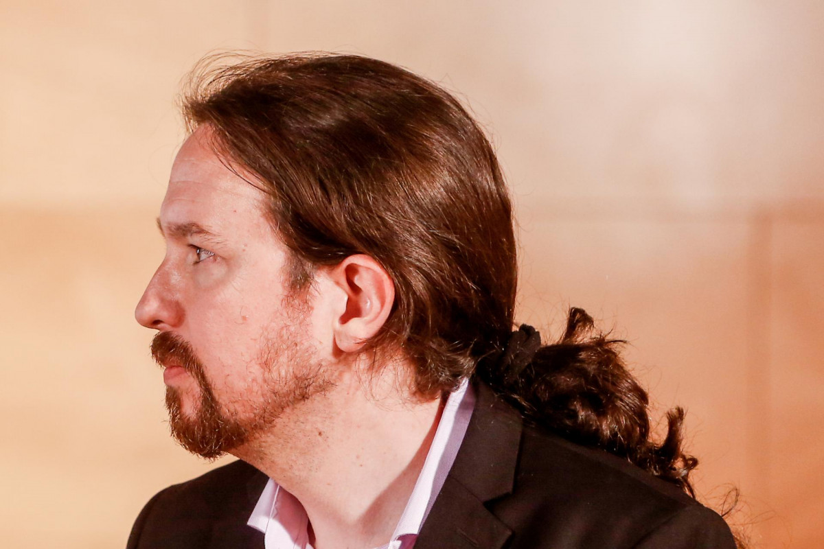 El secretario general de Unidas Podemos, Pablo Iglesias, durante su reunión con el presidente del Gobierno en funciones, Pedro Sánchez, de cara a la sesión de investidura que comienza el 22 de juli