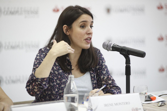 La portavoz de Unidas Podemos en el Congreso de los Diputados, Irene Montero, en un momento de su disertación sobre 'Republicanismo y feminismo' en los Cursos de Verano de El Escorial.