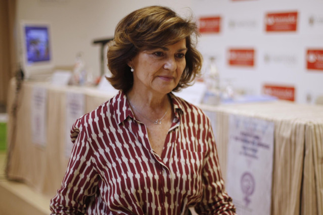 La vicepresidenta del Gobierno en funciones, Carmen Calvo, imparte la conferencia inaugural 'Feminismo, memoria y Gobierno' en el curso 'Feminismo y movimiento obrero. Una historia de conquistas' dentro del programa de los Cursos de Verano de El Escorial