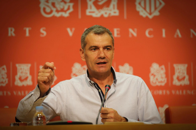 El portavoz de Cs en Les Corts Valencianes, Toni Cantó, durante la rueda de prensa