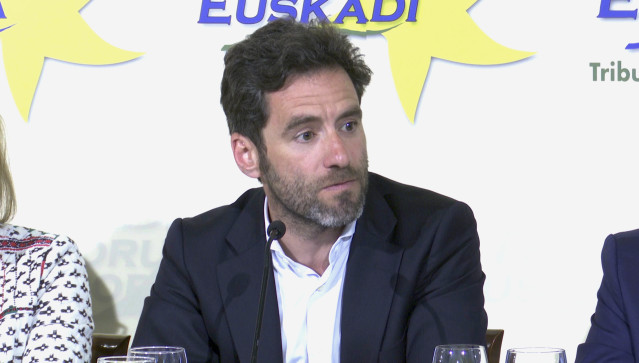 El presidente del PP de Gipuzkoa, Borja Sémper, durante su intervención en el desayuno informativo.