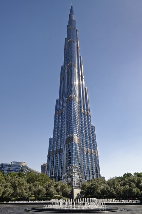 Dubaiu2019s Burj Khalifa