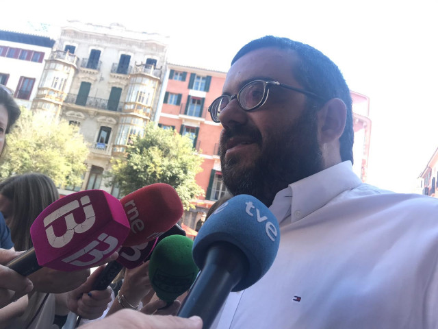 El senador autonómico, Vicenç Vidal, en declaraciones a los medios