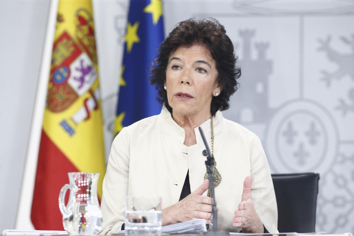 La ministra de Educación y Formación Profesional y portavoz del Gobierno en fuciones, Isabel Celaá, en la rueda de prensa posterior al Consejo de Ministros en La Moncloa.