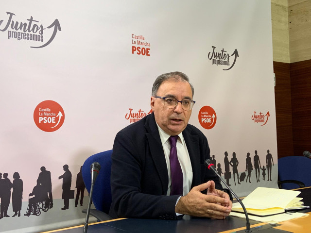 El presidente del Grupo Parlamentario Socialista, Fernando Mora.